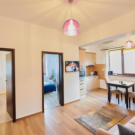 Cozy 3 Bedroom Apartments In Centre Of Iasi Palas Mall エクステリア 写真