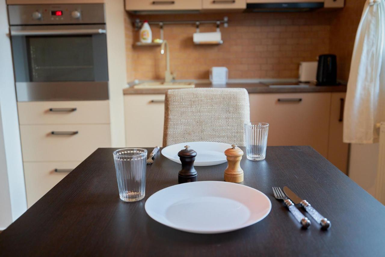 Cozy 3 Bedroom Apartments In Centre Of Iasi Palas Mall エクステリア 写真