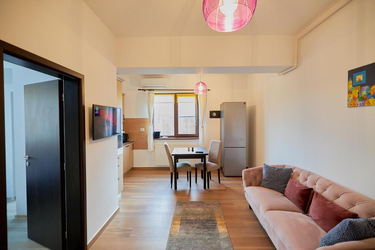 Cozy 3 Bedroom Apartments In Centre Of Iasi Palas Mall エクステリア 写真