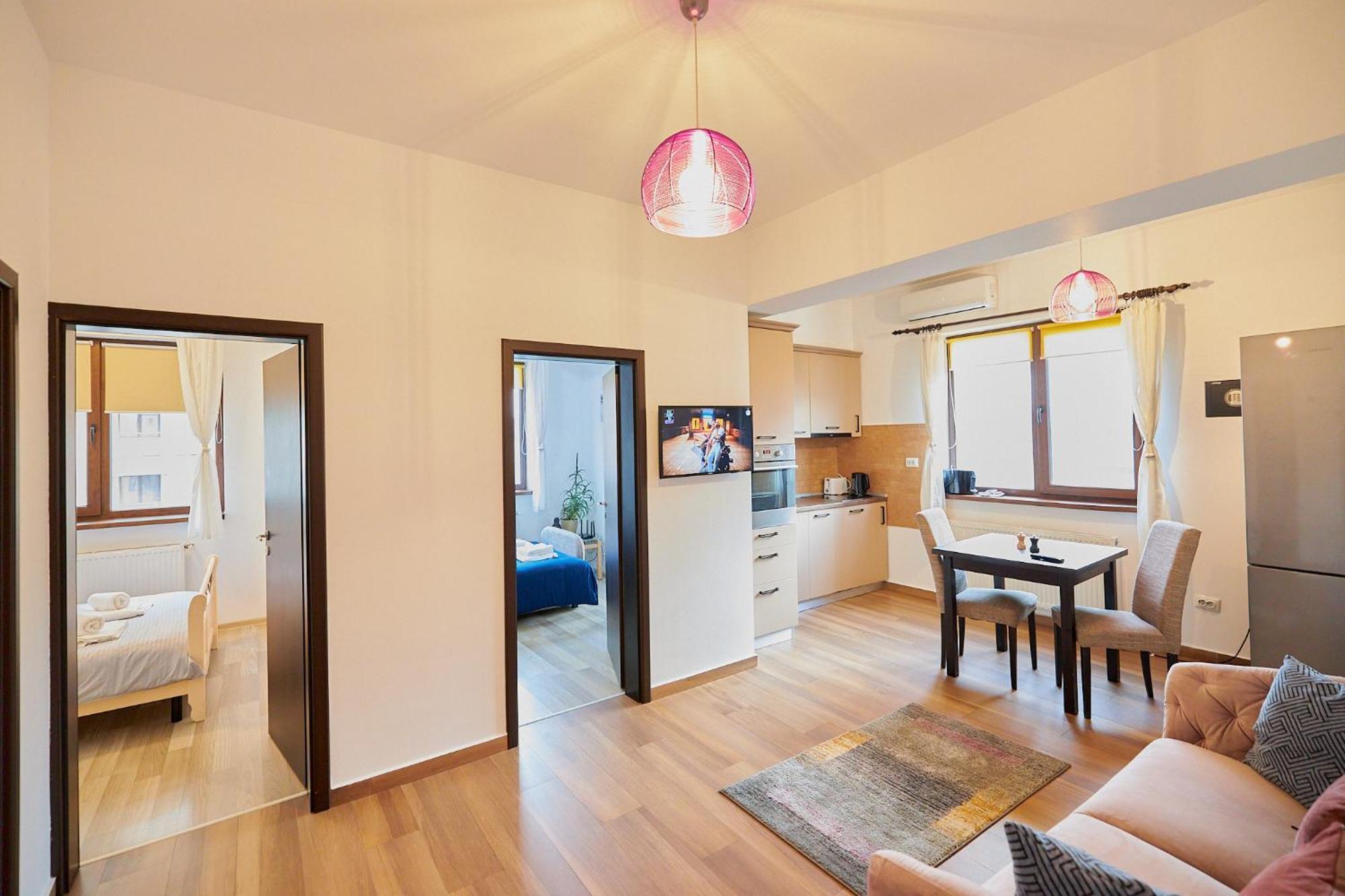 Cozy 3 Bedroom Apartments In Centre Of Iasi Palas Mall エクステリア 写真